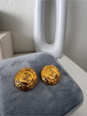 CHANEL VINTAGE 24k GOLD EARRINGS